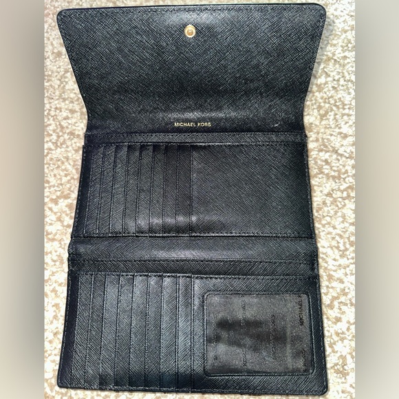 Michael Kors Large Leather Trifold Wallet - Picture 3 of 6